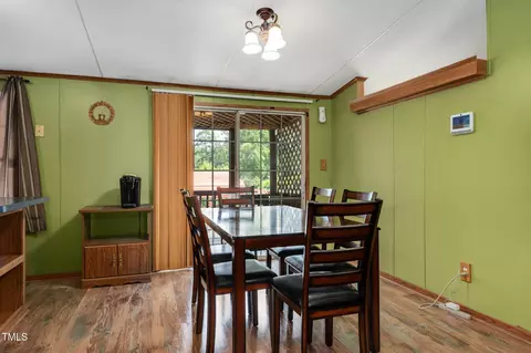 Dining - 1007 Windward Hill Ct, Middlesex, NC 27557 photo 2 of 3