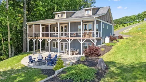 220 Robin Ln, Semora, NC 27343
