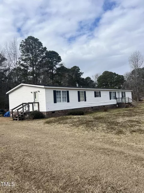 122 Kaeley Ln, Elm City, NC 27822