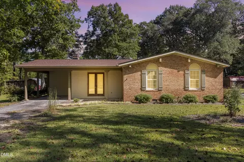 712 W J Street St, Erwin, NC 28339