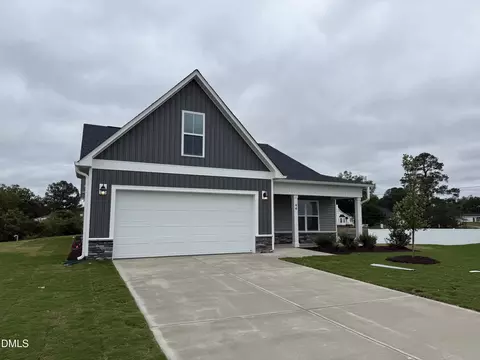 44 Emily Gardens Dr, Selma, NC 27576