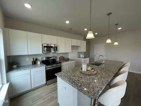17 E Victory View Ter, Smithfield, NC 27577 photo 4