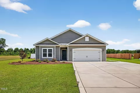 611 Laurel Lake Rd, Salemburg, NC 28385