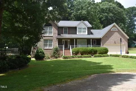 9 Pinecourt Dr, Siler City, NC 27344