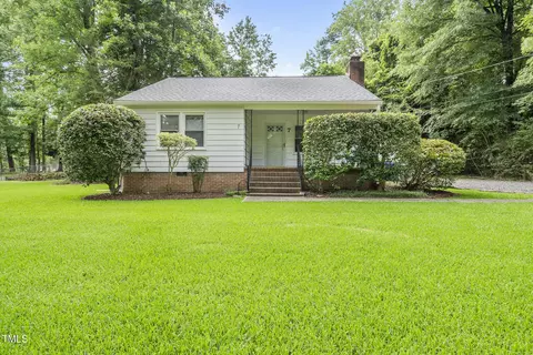 7 Meadowbrook Ave, Durham, NC 27712