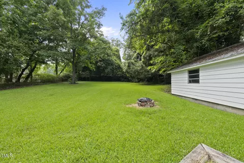 Exterior - 7 Meadowbrook Ave, Durham, NC 27712 photo 4 of 11