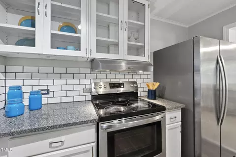 Kitchen - 7 Meadowbrook Ave, Durham, NC 27712 photo 3 of 6