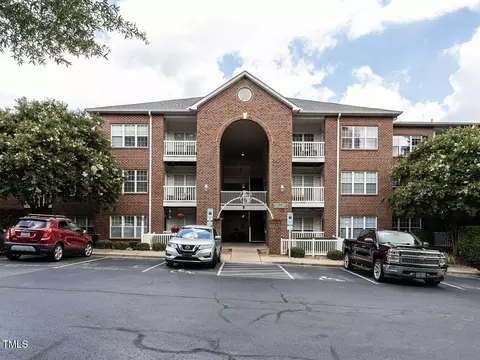 107 Sturbridge Dr, Clayton, NC 27520