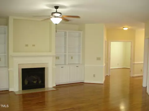 Living - 117 Crescent Dr, Dunn, NC 28334 photo 5 of 5