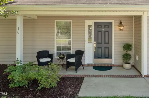 10 N Berrymeadow Ln, Durham, NC 27703