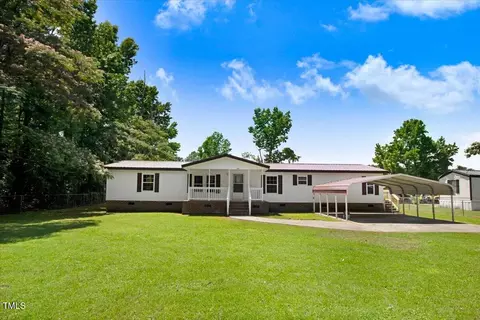 84 Carrot Ln, Scotland Neck, NC 27874