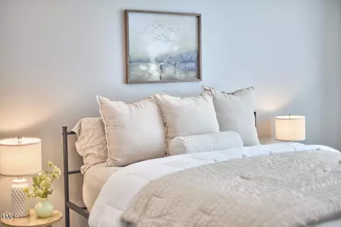 Bedroom - 21 Intuition Cir, Durham, NC 27705 photo 3 of 4