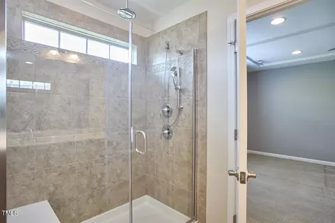 Bath - 21 Intuition Cir, Durham, NC 27705 photo 4 of 4