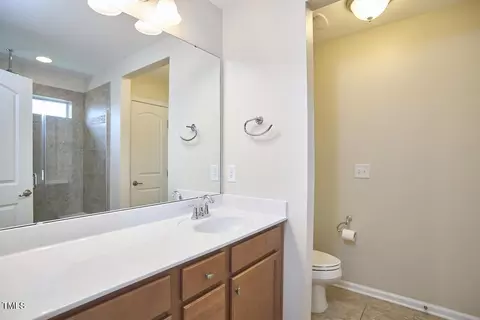 Bath - 21 Intuition Cir, Durham, NC 27705 photo 3 of 4
