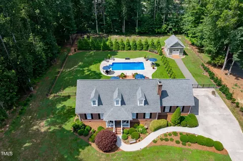 4135 Somerset Dr, Oxford, NC 27565