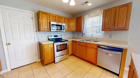 Kitchen - 14 Gloucester Ct, Cameron, NC 28326 photo 3 of 9