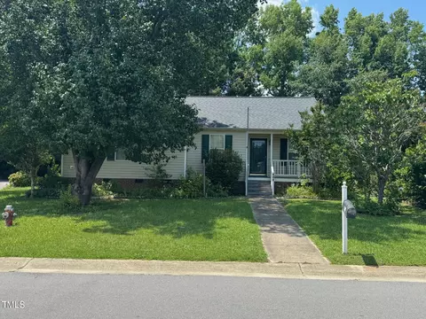 165 Cambridge Elm Dr, Clayton, NC 27520