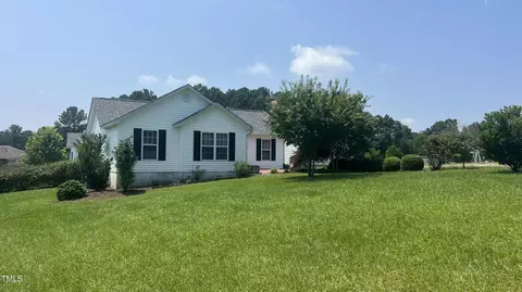 304 Topeaka Ln, Willow Spring, NC 27592 photo 2