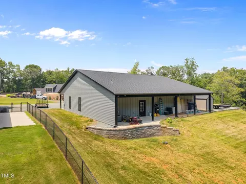 Exterior - 4152 Boyd Wright Rd, Burlington, NC 27215 photo 9 of 10