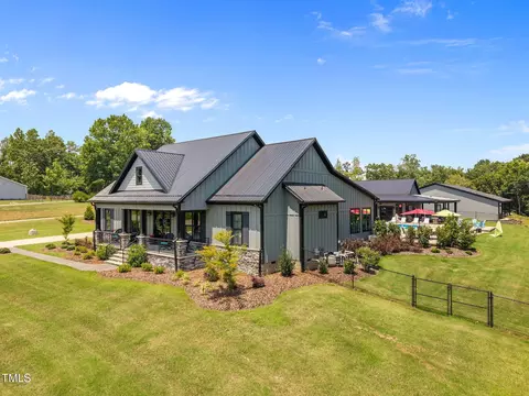Exterior - 4152 Boyd Wright Rd, Burlington, NC 27215 photo 2 of 10