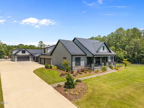 Exterior - 4152 Boyd Wright Rd, Burlington, NC 27215 photo 3 of 10
