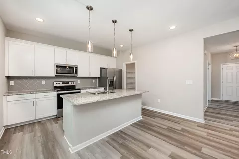 Kitchen - 101 Two Daughters Strm, Smithfield, NC 27577 photo 2 of 2