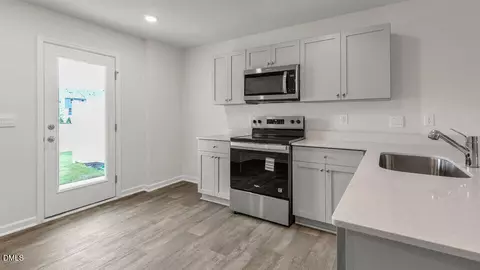 Kitchen - 200 Holmes Corner Dr, Smithfield, NC 27577 photo 2 of 5