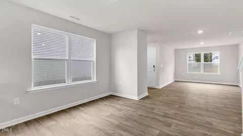 Living - 204 Holmes Corner Dr, Smithfield, NC 27577 photo 1 of 1