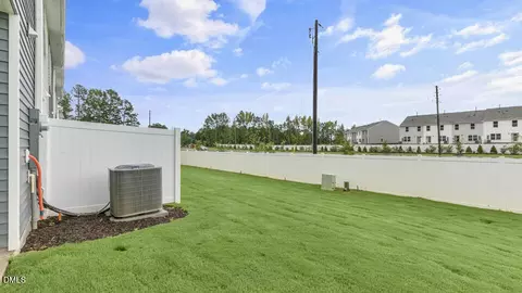 Exterior - 204 Holmes Corner Dr, Smithfield, NC 27577 photo 1 of 5