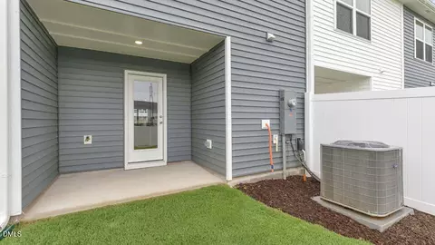 Exterior - 204 Holmes Corner Dr, Smithfield, NC 27577 photo 4 of 5