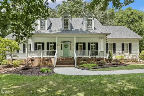 8916 Timberland Dr, Wake Forest, NC 27587