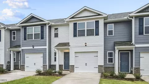 181 Holton St, Smithfield, NC 27577 photo 3
