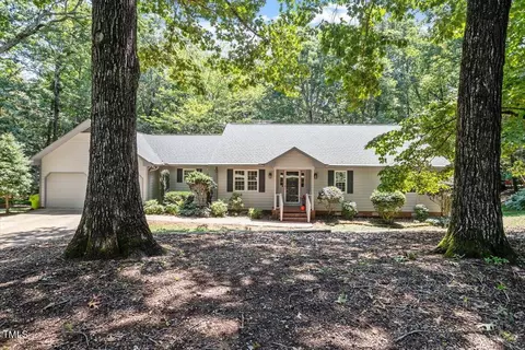 8704 Mill House Ln, Bahama, NC 27503