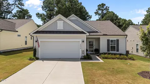 2370 Friars Head Ct, Fuquay Varina, NC 27526