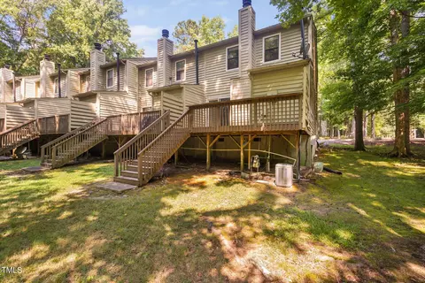 Exterior - 15 Willow Bridge Dr, Durham, NC 27707 photo 5 of 7