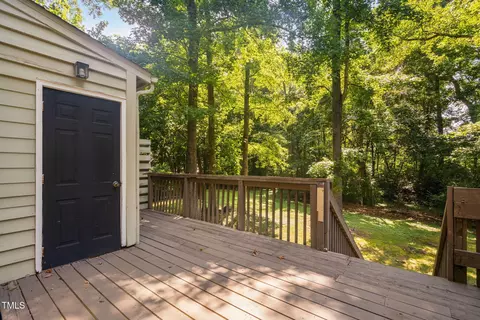 Exterior - 15 Willow Bridge Dr, Durham, NC 27707 photo 2 of 7