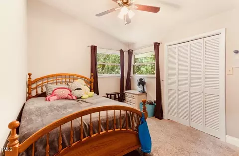 Bedroom - 100 Hillcrest Dr, Smithfield, NC 27577 photo 3 of 4