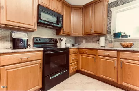 Kitchen - 100 Hillcrest Dr, Smithfield, NC 27577 photo 2 of 4