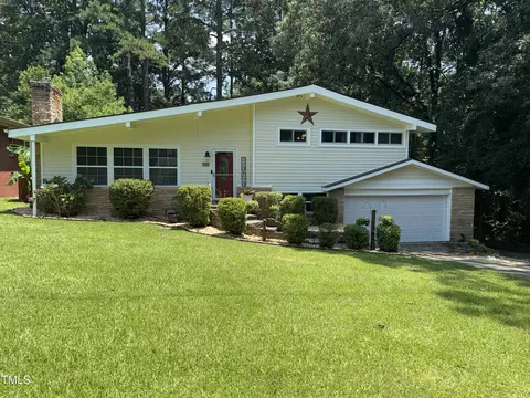 100 Hillcrest Dr, Smithfield, NC 27577