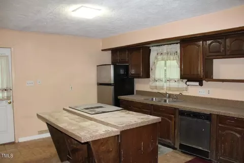 5214 Stanley Rd, Durham, NC 27704 photo 2