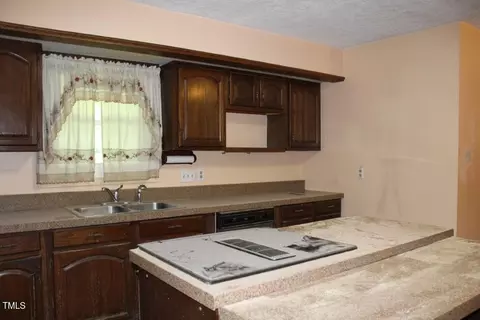 5214 Stanley Rd, Durham, NC 27704 photo 4