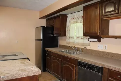 5214 Stanley Rd, Durham, NC 27704 photo 3