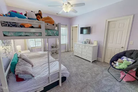 Bedroom - 4 Springtree Cir, Durham, NC 27712 photo 3 of 7