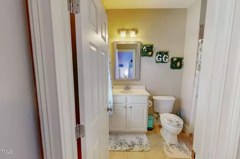 Bath - 4 Springtree Cir, Durham, NC 27712 photo 6 of 8