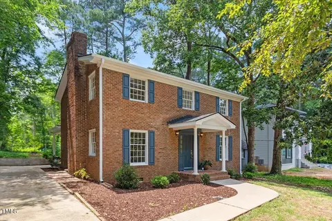 6311 Brandywine Rd, Raleigh, NC 27607 photo 2