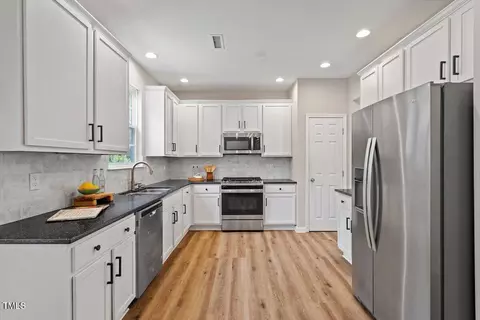 5 Bent Branch Ct, Durham, NC 27704 photo 7