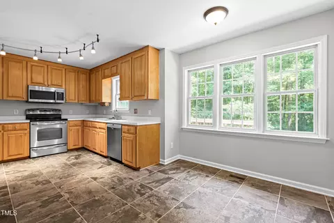 Kitchen - 3104 Eric St, Willow Spring, NC 27592 photo 4 of 6