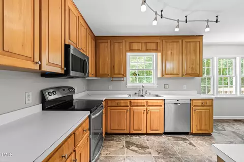 Kitchen - 3104 Eric St, Willow Spring, NC 27592 photo 5 of 6