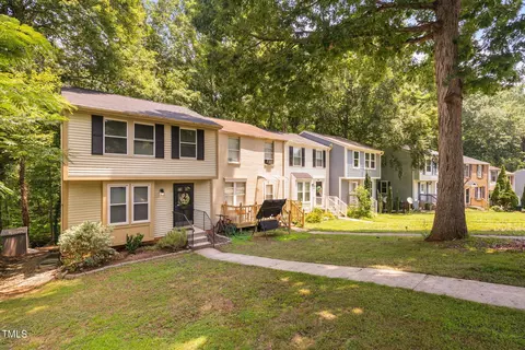 7286 Shellburne Dr, Raleigh, NC 27612 photo 3