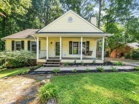 129 Nottingham Ct, Youngsville, NC 27596